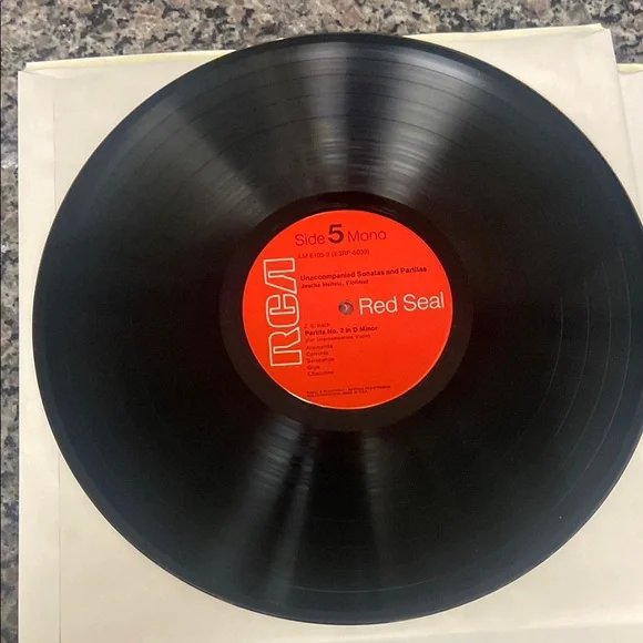 RCA Victor Heifetz Vinyl Record set